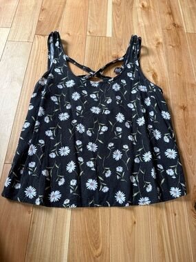 Forever 21 Black Daisy Print Crisscross Tank Top